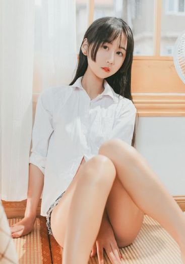 掀开奶罩边吃边摸娇喘小说