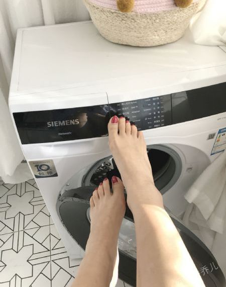 可疑的美容店在线观看