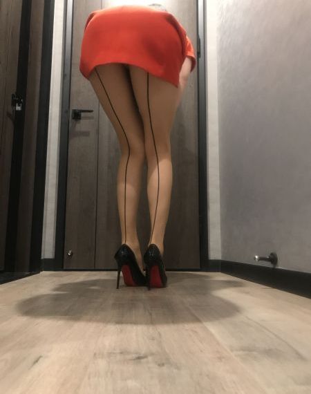 闪耀的她