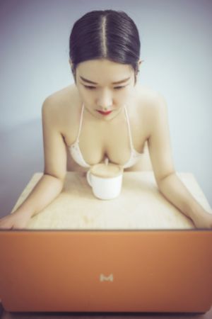 青山知可子电影